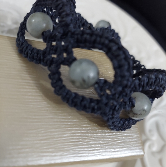 New Macrame Dark Blue/Labradorite Bracelet - Picture 4 of 6